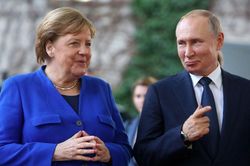 Bị gọi tên, cựu Thủ tướng Đức Merkel bảo vệ quyết định ngăn Ukraine gia nhập NATO