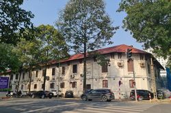 Cận cảnh công trình gần 100 năm trung tâm quận Ba Đình bị phá dỡ xây cao ốc