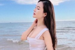 Ngọc Anh 'Phố trong làng' lên tiếng trước chỉ trích nghiện ảnh khoe thân
