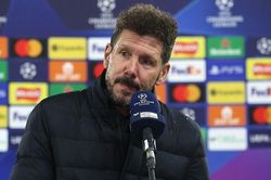 HLV Simeone bất ngờ trước chiến thuật của Guardiola