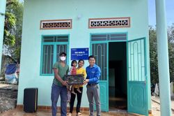 Khánh thành 2 căn nhà nhân ái được xây dựng từ 80.000 lời cảm ơn