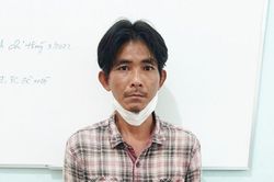 Bị bạn dùng gậy đánh vào mặt vì đang nhậu bỏ đi ngủ