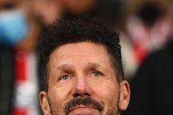 Simeone: 'Thật khó để đối đầu với một đội bóng của Pep'