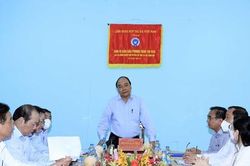 Chủ tịch nước thăm mô hình HTX tiêu biểu ở Tiền Giang