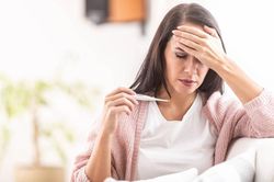Sốt suốt 5 năm tưởng 'ma ám', hóa ra vì mắc căn bệnh này