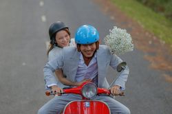 Lý Nhã Kỳ nương tựa nam thần 'Giày Thủy Tinh' Han Jae Suk đầy lãng mạn trong phim Kẻ Thứ 3