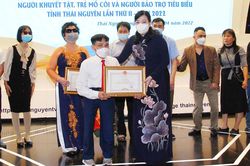 Biểu dương người khuyết tật, trẻ mồ côi và người bảo trợ tiêu biểu