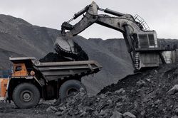 Nhật Bản lên kế hoạch ngưng nhập khẩu than từ Nga