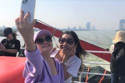 Những hành khách đầu tiên trên tuyến vận tải thủy Đà Nẵng - Lý Sơn