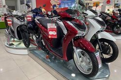 Xe máy tăng giá chóng mặt, Honda SH 150 'đội' thêm 24 triệu đồng