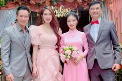 Nghệ sĩ Tiết Cương cưới ở tuổi 49
