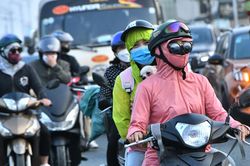 Chưa hết kỳ nghỉ lễ, đường vào Hà Nội đã ùn tắc kéo dài