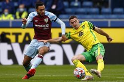 Soi kèo nhà cái Norwich vs Burnley. Nhận định, dự đoán bóng đá Ngoại hạng Anh (20h00, 10/4)