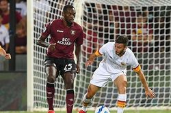 Soi kèo nhà cái Roma vs Salernitana. Nhận định, dự đoán bóng đá Serie A (23h00, 10/4)