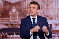 Bầu cử tổng thống Pháp: Ông Macron lại 'tiến bước'?