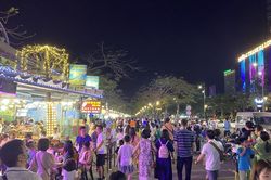 Nghỉ lễ Giỗ Tổ, khách tăng kỷ lục ở Quảng Ninh
