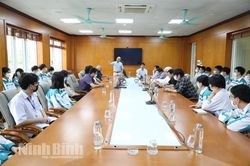Giao lưu về cách học tập, nghiên cứu toán học