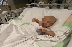 Cứu sống bệnh nhi u nguyên bào thận hai bên nguy kịch