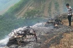 3 chiếc xe máy cháy trơ khung trên rẫy keo