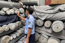 Cục Quản lý thị trường Tp.HCM tạm giữ hơn 7 tấn vải nhập lậu