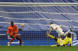 Real Madrid vào bán kết C1: Quá đắng cho Chelsea