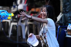Tour đi nước ngoài bùng nổ trở lại