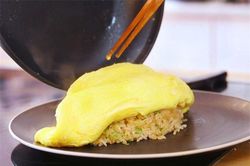 Món cơm chiên nổi tiếng của Nhật Bản đưa việc chiên trứng lên một tầm cao mới