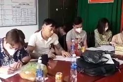 'Bí mật' bên trong khách sạn sáng đèn lúc rạng sáng ở TP Huế