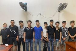 Bắt nhóm thanh niên cầm ba chĩa đâm người rồi cướp xe