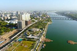 Lần đầu tiên một thủ tướng Anh tới thăm Gujarat, Ấn Độ