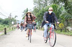 Người trẻ chung tay quảng bá du lịch địa phương