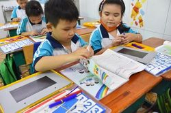 Cần công khai quá trình thực nghiệm sách giáo khoa