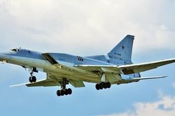 The Times: Máy bay Tu-22M3 Nga dội bom xuống nhà máy Mariupol