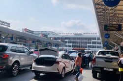 Cảng hàng không Tân Sơn Nhất đề nghị không để xảy ra chậm chuyến bay dịp 30/4 và 1/5