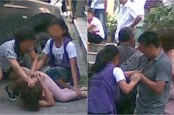 Bà mẹ lôi con gái đánh ghen giữa đường, dân mạng quay sang chỉ trích: 'Giỏi thì về giải quyết với chồng'