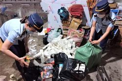 Quảng Trị: Bắt giữ hơn 2.000 bao thuốc lá, pháo hoa nổ nhập lậu