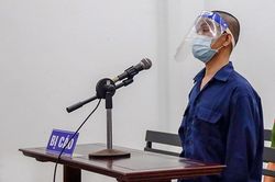 Tông xe vào người ngăn cản việc trộm cắp