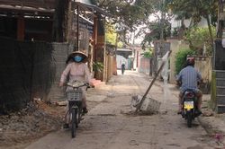 Cần sửa chữa cống thoát nước bị vỡ nắp đậy
