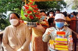 Khánh Hòa: Hơn 30.000 lượt người dân, du khách tham gia lễ hội Tháp Bà Ponagar