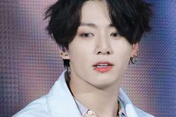 Xót xa bàn tay trầy máu của Jungkook BTS ở Las Vegas, nguyên do từ đâu?