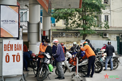 Sau 3 lần giảm liên tiếp, giá xăng liệu sẽ tăng trở lại vào chiều nay, 21-4?