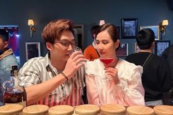 Huyền Lizzie và Đình Tú uống rượu để quay cảnh say