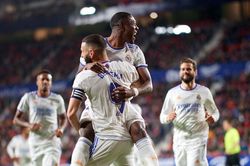 Benzema hai lần đá hỏng 11m, Real Madrid vẫn thắng dễ '3 sao'