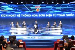 Lấy hóa đơn điện tử khi mua hàng, 3 người trúng thưởng 50 triệu đồng