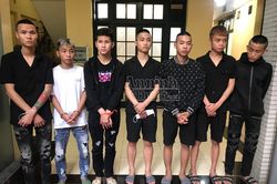 Cảnh sát hình sự Hà Nội bắt ổ nhóm chuyên tấn công 'con mồi', cướp xe máy trong đêm