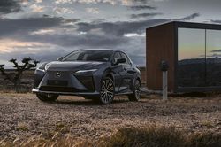 Xe điện Lexus RZ 450e chính thức ra mắt, sở hữu sức mạnh 309 mã lực