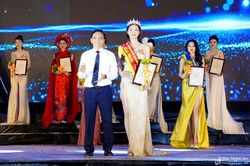 Nữ sinh Trường THPT Quỳnh Lưu 2 đăng quang Cuộc thi 'Duyên dáng biển Quỳnh'