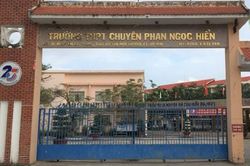 Cà Mau chỉ đạo khẩn về vụ Hiệu phó yêu cầu học sinh ăn thức ăn lấy lại từ thùng rác