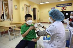Hà Nội nỗ lực tiêm vaccine Covid-19 cho trẻ từ 5 đến dưới 12 tuổi