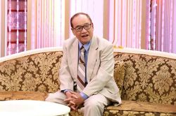 Nhạc sĩ Hàn Châu lần đầu kể chuyện tình với vợ cũ